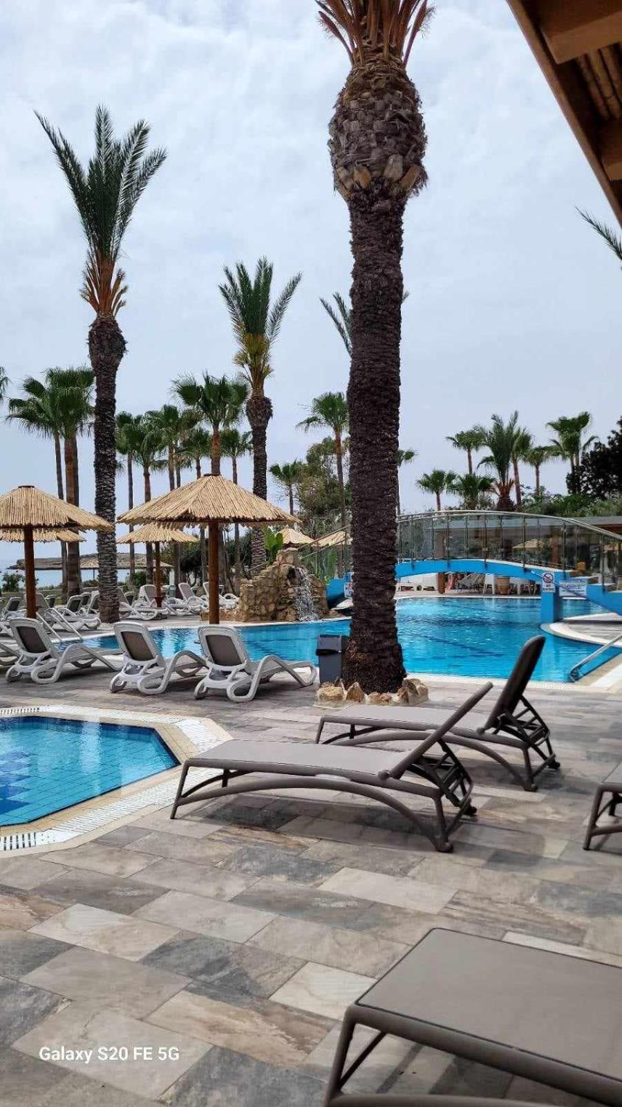Simos Magic Beach Hotel Apts Ayia Napa Ngoại thất bức ảnh