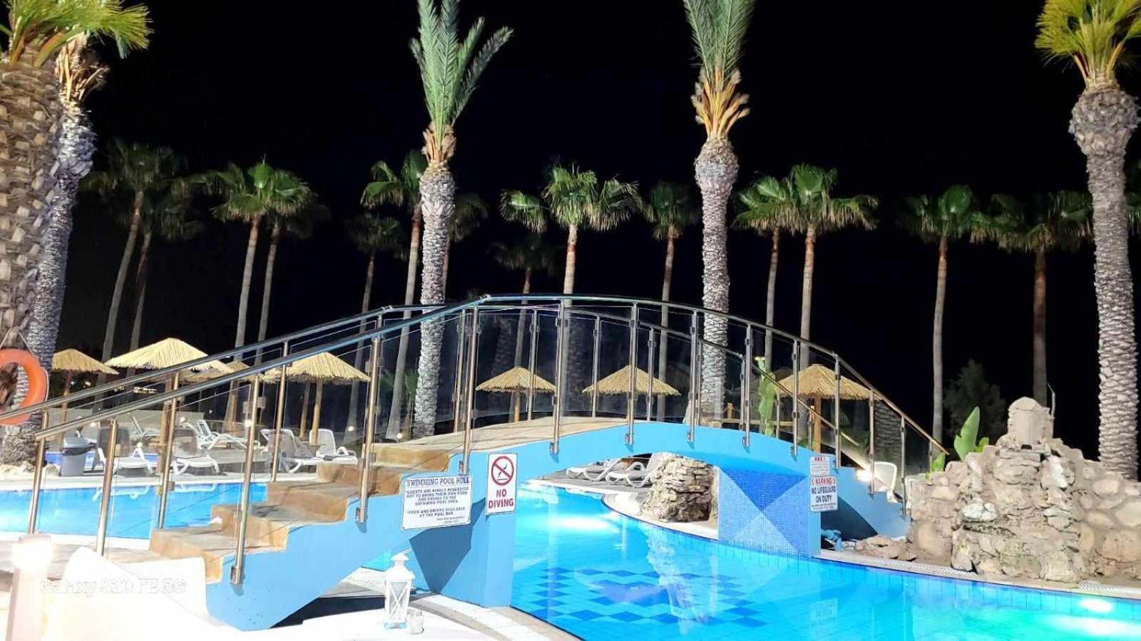 Simos Magic Beach Hotel Apts Ayia Napa Ngoại thất bức ảnh