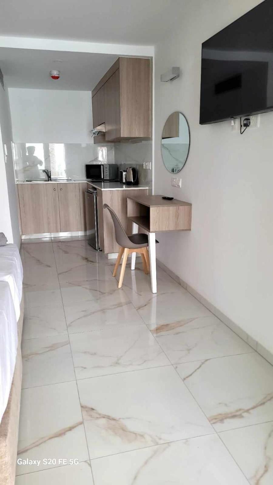 Simos Magic Beach Hotel Apts Ayia Napa Ngoại thất bức ảnh